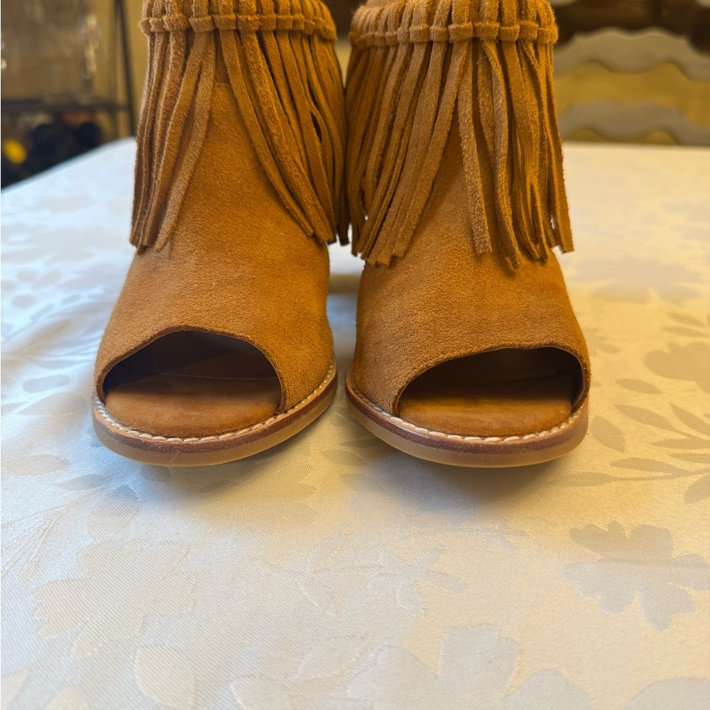 Sbicca Fringe Hickory Suede Women's Block Heel Sandals Size 7 - Picture 2 of 5